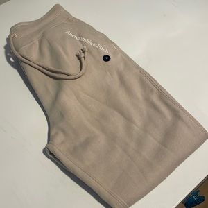 Abercrombie & Fitch Joggers Light Tan Small